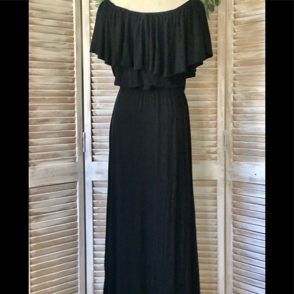 ✴️LAST ONE✴️ SIZE 3X -CURVY RUFFLE MAXI DRESS - Picture 2 of 8